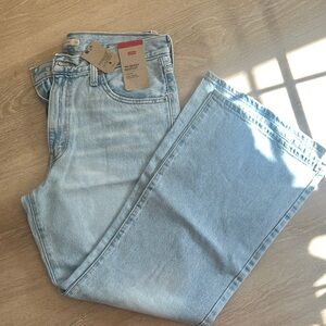 Levi's Light Wash Wide Leg Women's Jeans